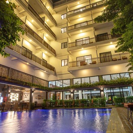 Daco Hotel Siem Reap Esterno foto