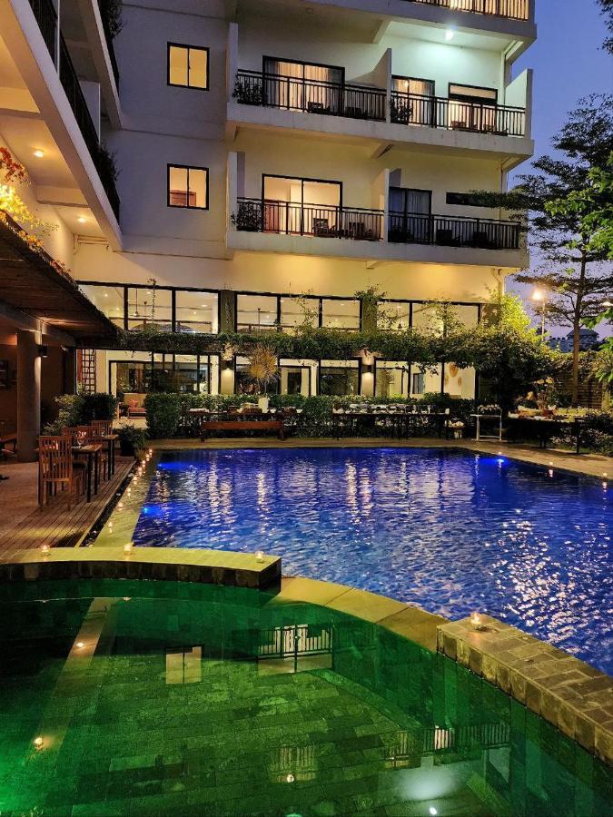 Daco Hotel Siem Reap Esterno foto